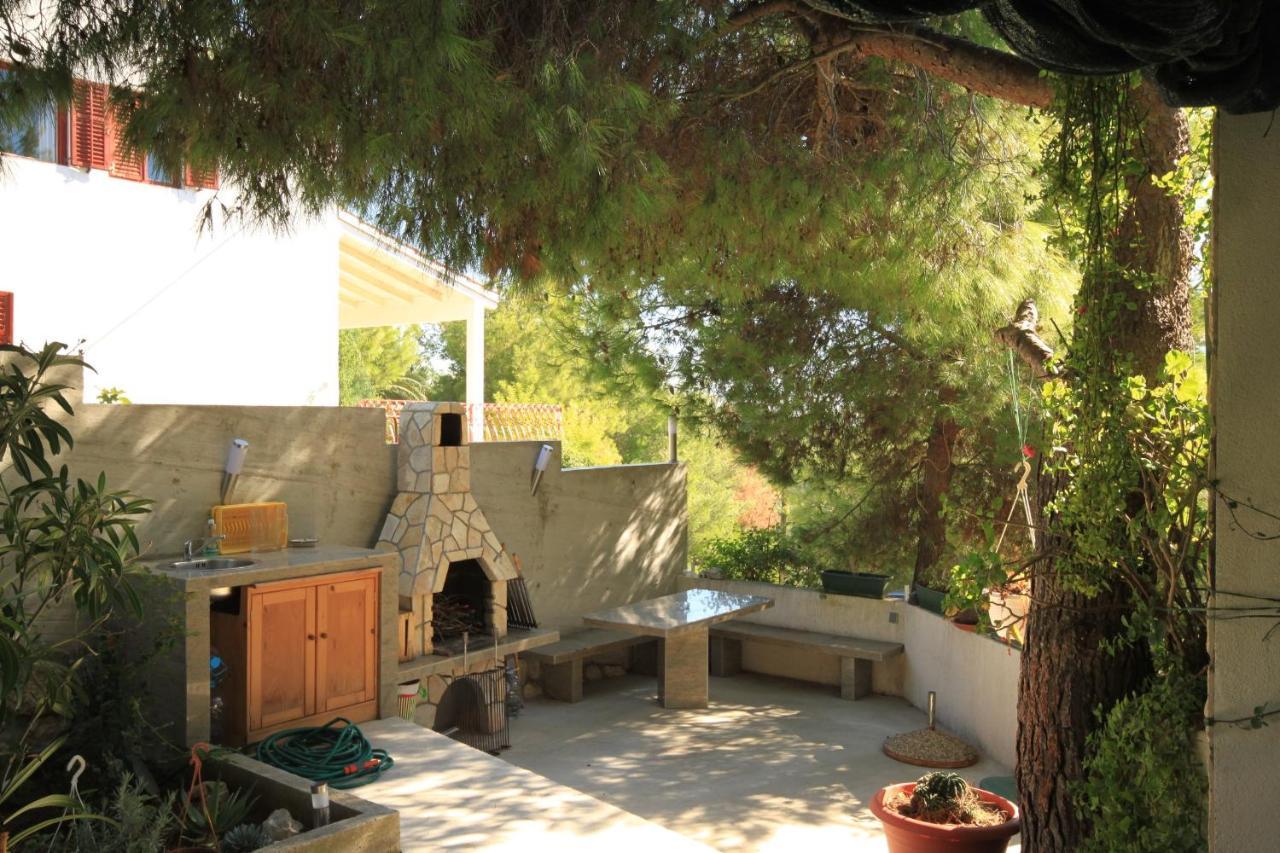 Apartments With A Parking Space Rukavac, Vis - 2444 Rukavac  Bagian luar foto