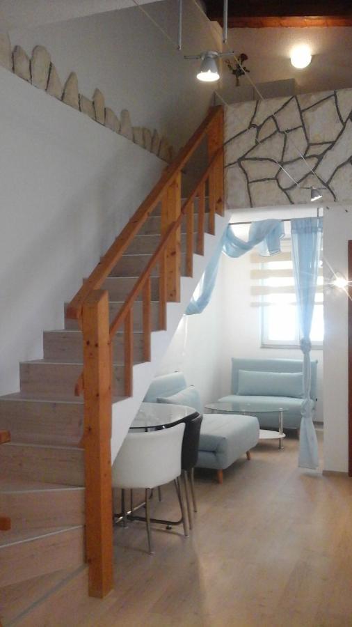 Apartments With A Parking Space Rukavac, Vis - 2444 Rukavac  Bagian luar foto