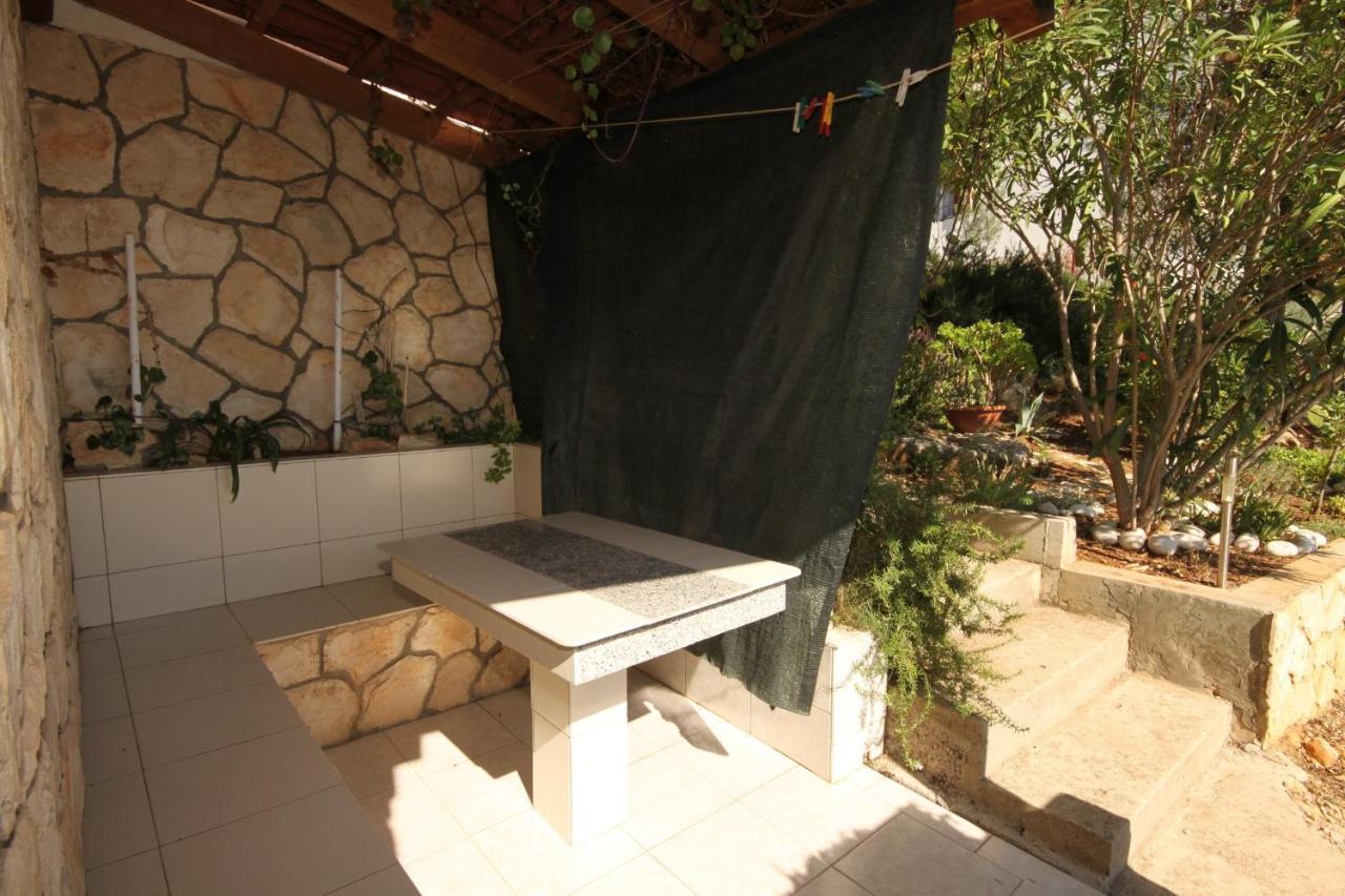 Apartments With A Parking Space Rukavac, Vis - 2444 Rukavac  Bagian luar foto
